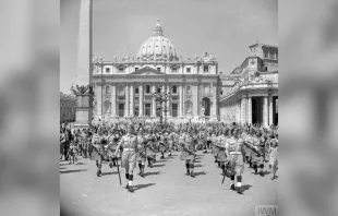 The 38th (Irish) Brigade marches at the Vatican in June 1944. Credit: Imperial War Museum