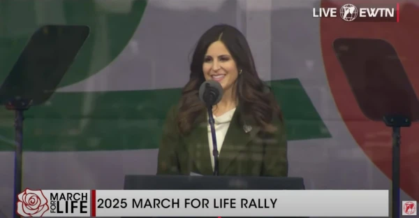 Lila Rose, predsjednica Pro-Life Group Live Action, govori u ožujku za život 24. siječnja 2025. u Nacionalnom trgovačkom centru u Washingtonu, DC Credit: EWTN/Screenshot