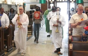 Mass at Sts. Martha, Mary and Lazarus Parish in Chicago. Credit: Courtesy of Sts. Martha, Mary and Lazarus Parish