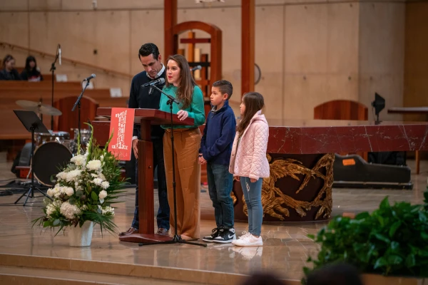 Diana and Rodrigo Gonzalez shared with attendees the story of how their family lost their Altadena home to fire, expressing gratitude to OneLife LA for offering them a venue in which to share their story. “When the archbishop invited us to offer the gifts at the Requiem Mass, it was like I heard Jesus say, ‘I didn’t abandon you.’ That was a message I needed to hear,” Diana Gonzalez said. Credit: Photo Courtesy of the Archdiocese of Los Angeles