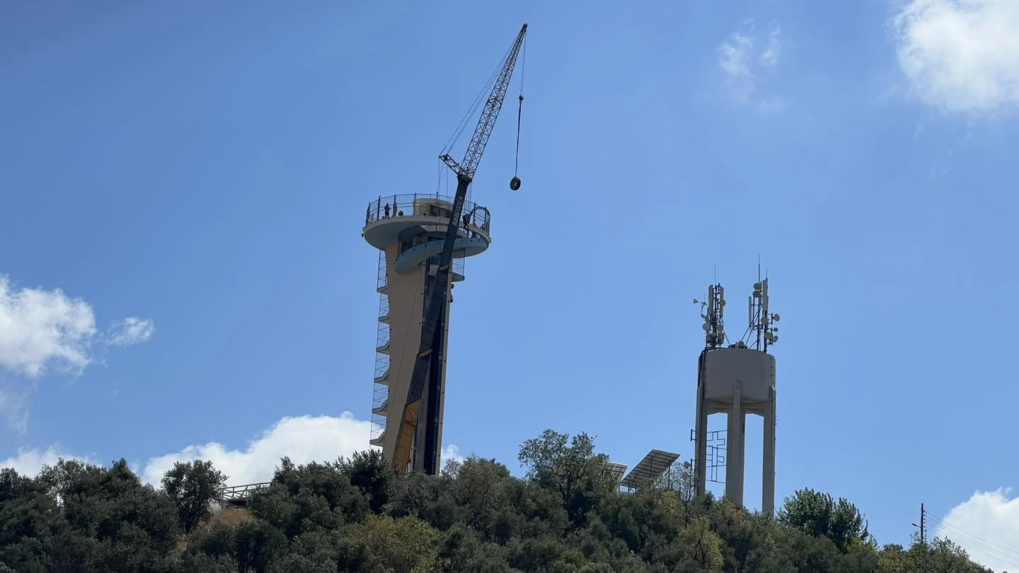 The preparation of the crane at the Tower of Our Lady of the East to install the statue of the Virgin Mary on Sunday, Aug. 5, 2024.?w=200&h=150