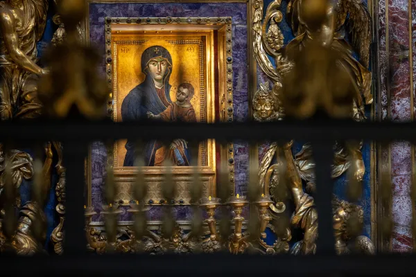 The Salus Populi Romani icon is displayed in the Basilica of St. Mary Major in Rome. Credit: Daniel Ibañez/CNA