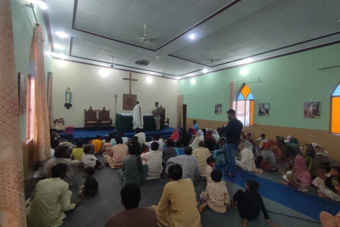 Mass in Pakistan