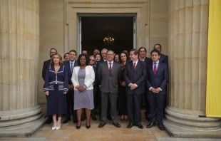 Colombian President Gustavo Petro and his Cabinet. Credit: Official photograph of the Office of the President of Colombia. Public domain, via Wikimedia Commons