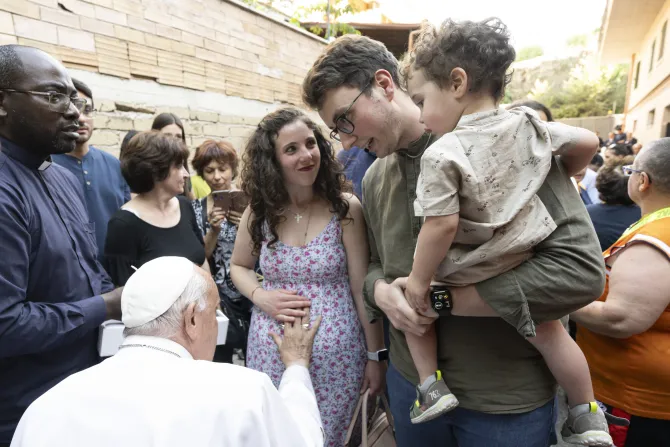 Pope Francis neighborhood visit