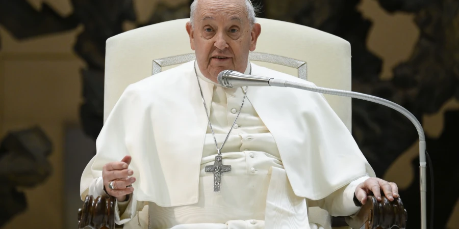 Archdiocese demands priests apologize for ‘scandalous’ words about Pope ...