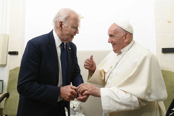 Papa Franjo sastaje se u petak, 14. lipnja 2024., s američkim predsjednikom Joeom Bidenom, nakon zasjedanja na summitu G7 koji se održava od 13. do 15. lipnja u južnotalijanskoj regiji Puglia.  Zasluge: Vatikanski mediji