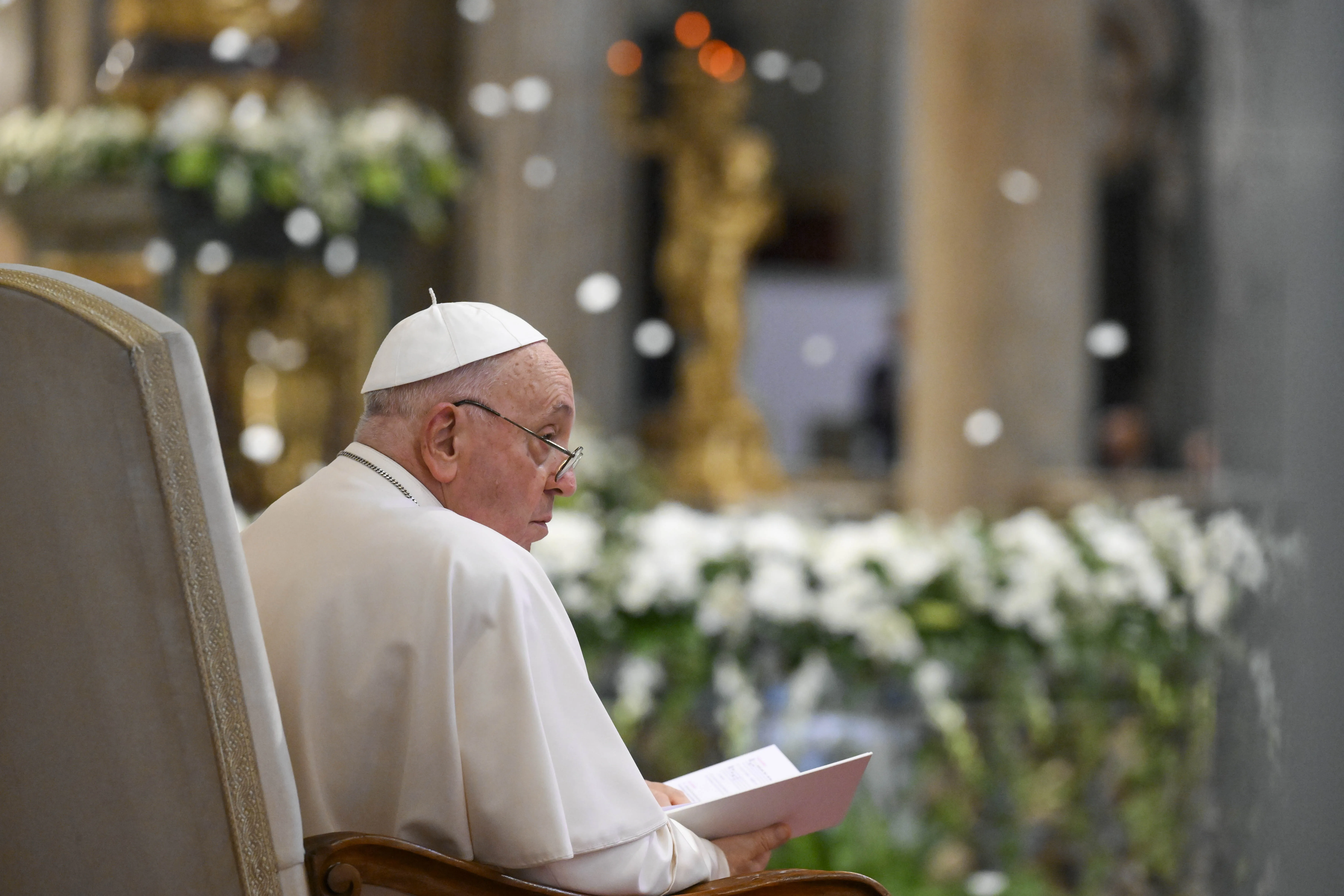 Pope Francis celebrates second vespers on the feast of Our Lady of the Snows at the Basilica of St. Mary Major on Aug. 5, 2024.?w=200&h=150