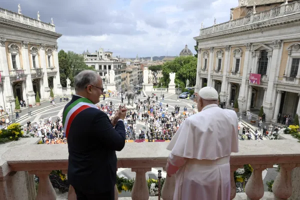 Rome Mayor Roberto Gualtieri and Pope Francis wave to the crowd gathered below at Rome’s Capitoline Hill on June 10, 2024. Credit: Vatican Media