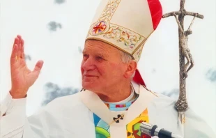 In 1984, Pope John Paul II met in Rome with 300,000 young people from all over the world in a meeting that laid the foundations for today’s World Youth Day. Credit: Gregorini Demetrio, CC BY-SA 3.0 via Wikimedia Commons