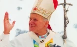 In 1984, Pope John Paul II met in Rome with 300,000 young people from all over the world in a meeting that laid the foundations for today’s World Youth Day.