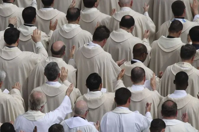 Priests concelebrate a Mass in Rome.?w=200&h=150