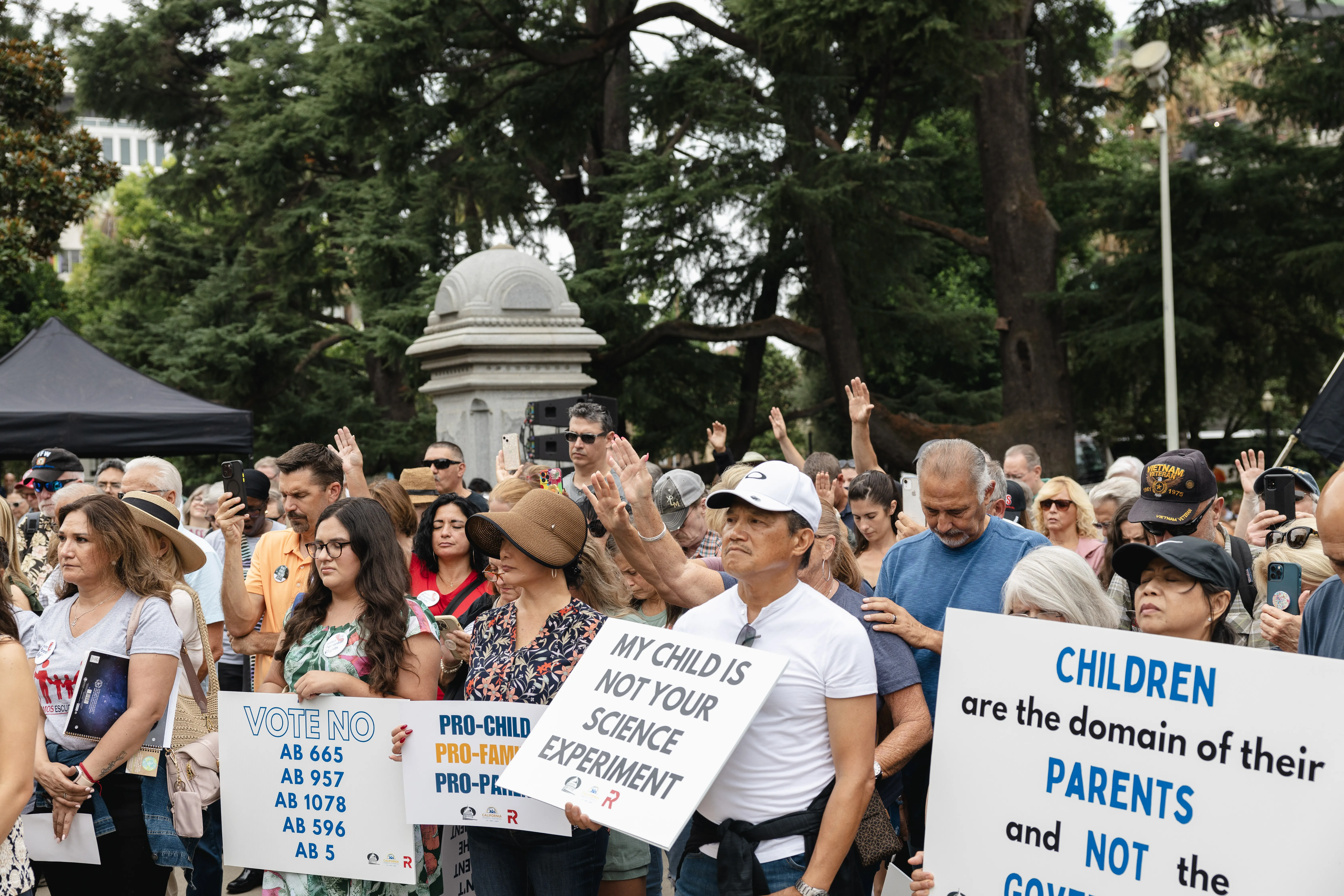 About 1,000 Californians rallied in front of the state capitol steps in Sacramento on Aug. 21, 2023, to protest a series of bills they say would take away their rights as parents.?w=200&h=150