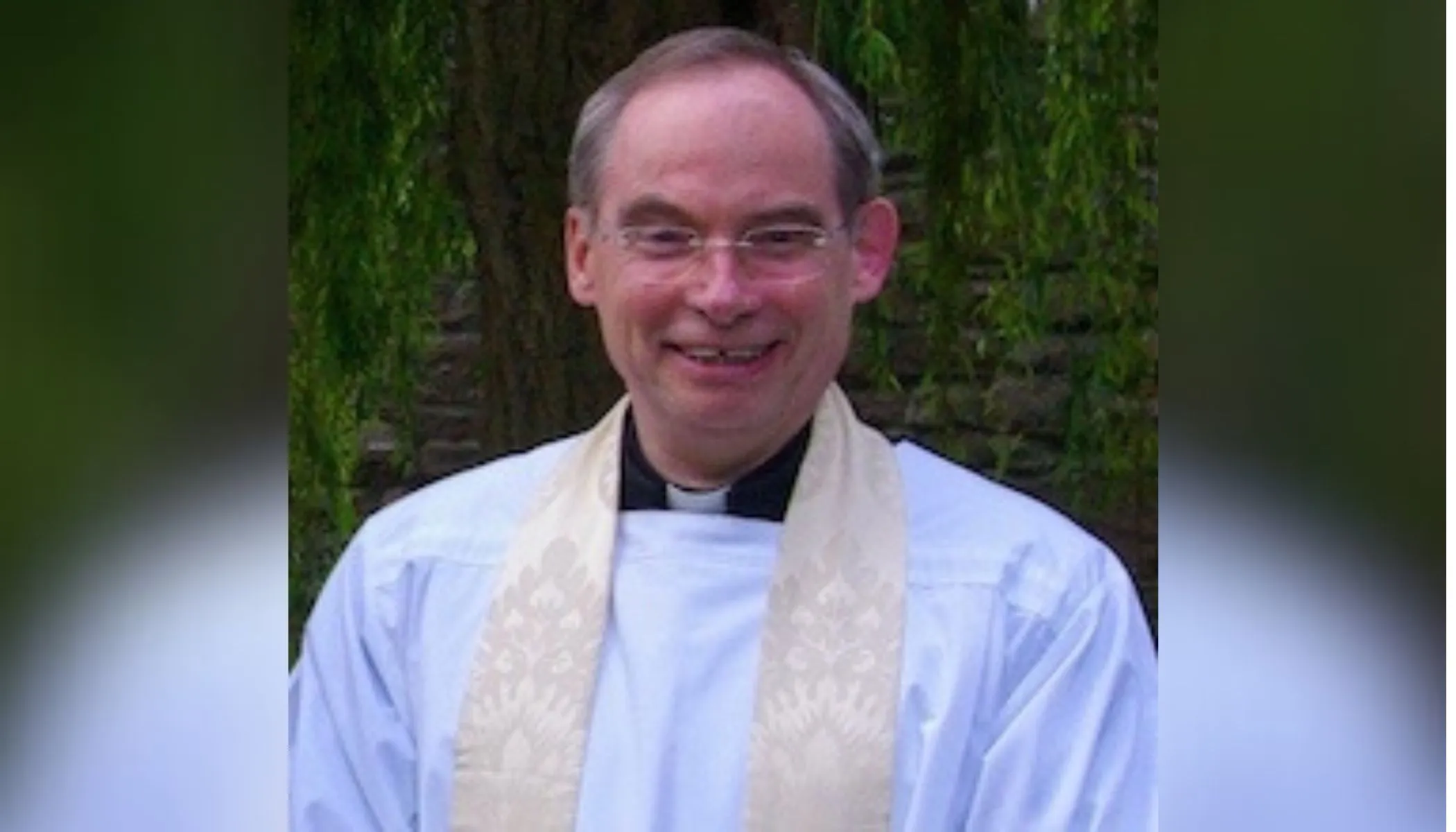 Anglican bishop from Wales will convert to Catholicism to serve as