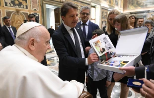 Pope Francis meets with executives and employees of the Istituto Nazionale della Previdenza Sociale, Italy's main welfare agency, April 3, 2023. Credit: Vatican Media