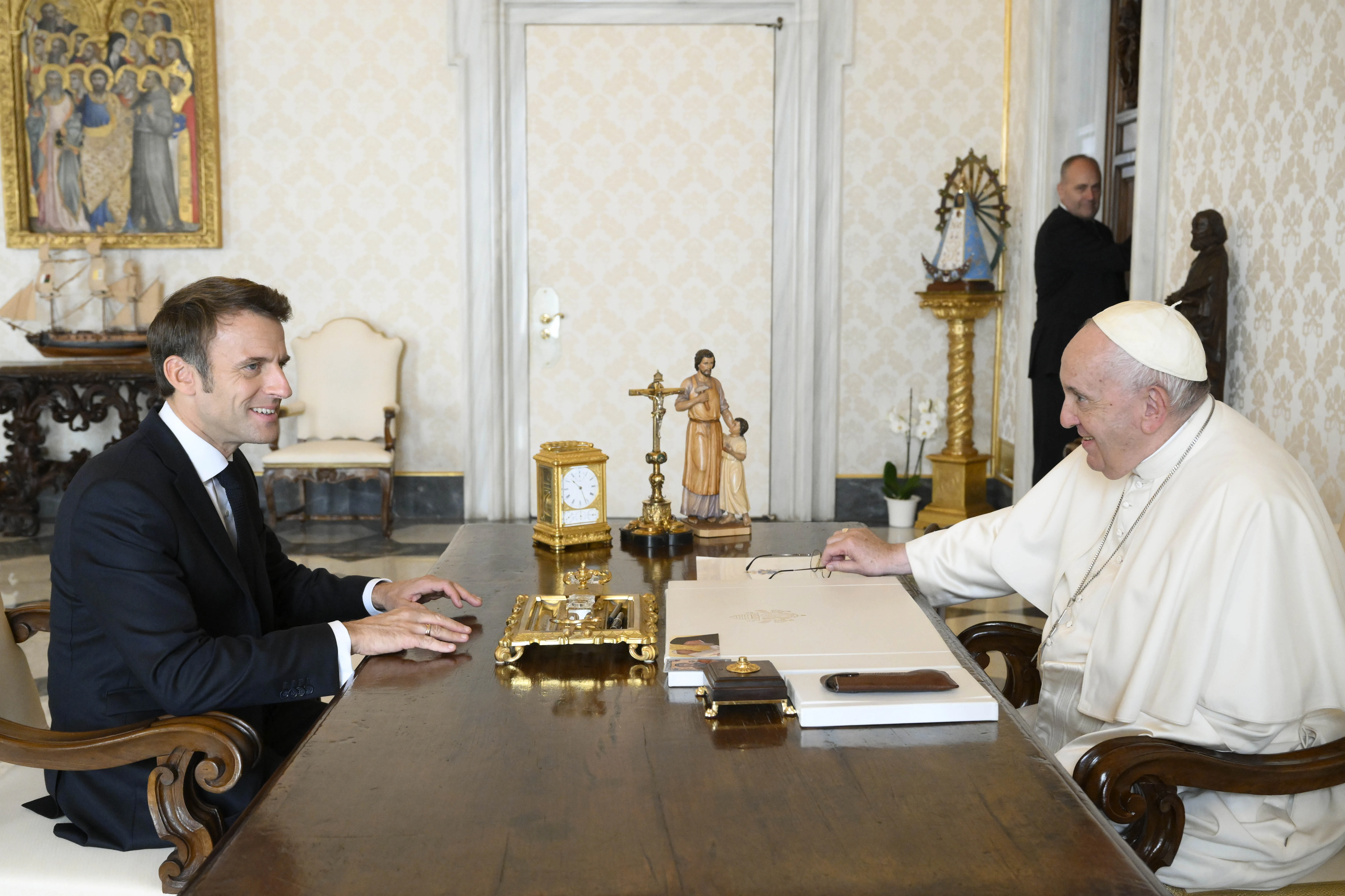 Pope Francis Meets French President Emmanuel Macron | Catholic News Agency