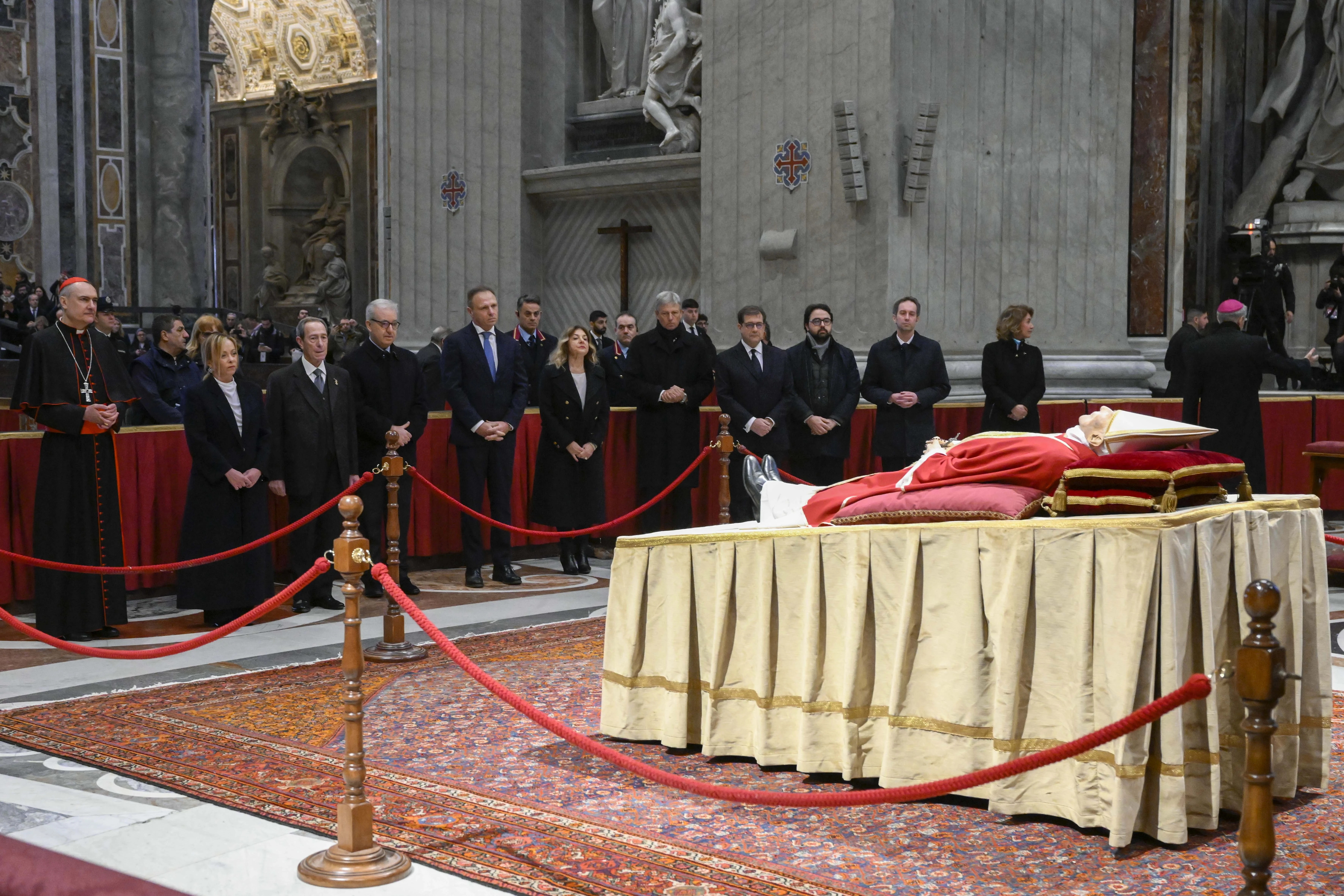 Funeral Of Benedict XVI: Body Of Pope Emeritus Lying In State In St ...