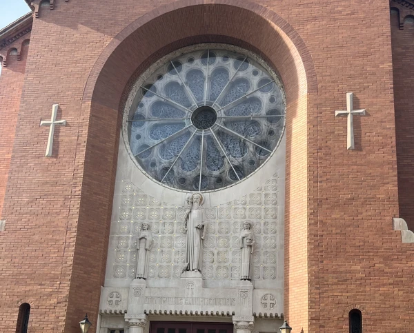 The rose window is seen on the facade of St. Benedict Church, Richmond, Virginia. Credit: Daniel Payne/CNA