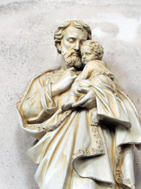 State of St. Joseph in the interior of the Church of St. Peter and St. Paul in Beaumotte-lès-Pin, located in the Haute-Saône department of eastern France. Credit: Hyppolyte de Saint-Rambert, CC BY 4.0, via Wikimedia Commons