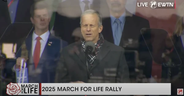 Senator John Thune, vođa većine Senata, obraća se mitingovima na ožujku za život 24. siječnja 2025. kredit: EWTN snimka zaslona