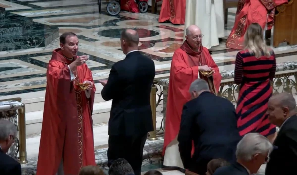 The faithful receive Communion at the archdiocesan Red Mass at the Cathedral of St. Matthew the Apostle in Washington, D.C., Sunday, Oct. 6, 2024. Credit: Archdiocese of Washington