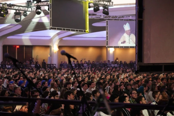 College students, members of religous orders, and clergy join the celebration of the opening Mass at SEEK25 in Washington, D.C., on Jan. 2, 2025. Credit: Migi Fabara/EWTN