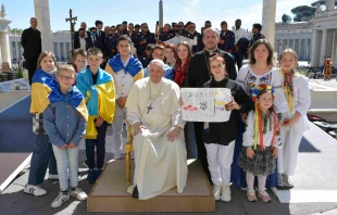 Pope Francis’ general audience in St. Peter’s Square, April 27, 2022. Vatican Media.