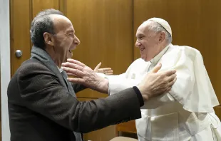 Pope Francis meets with Italian actor Roberto Benigni on Dec. 7, 2022. Credit: Vatican Media