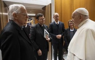 Pope Francis meets with Father Federico Lombardi, president of the Ratzinger Foundation and Vatican spokesman during Pope Benedict XVI’s pontificate (left), and the 2023 Ratzinger Prize recipients Father Pablo Blanco Sarto (center) and Professor Francesc Torralba (right) at the Vatican on Nov. 30, 2023. Credit: Vatican Media