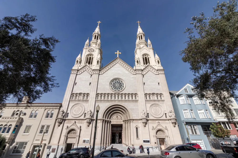 Assault at San Francisco Catholic church leads to police pursuit, reported pipe bomb