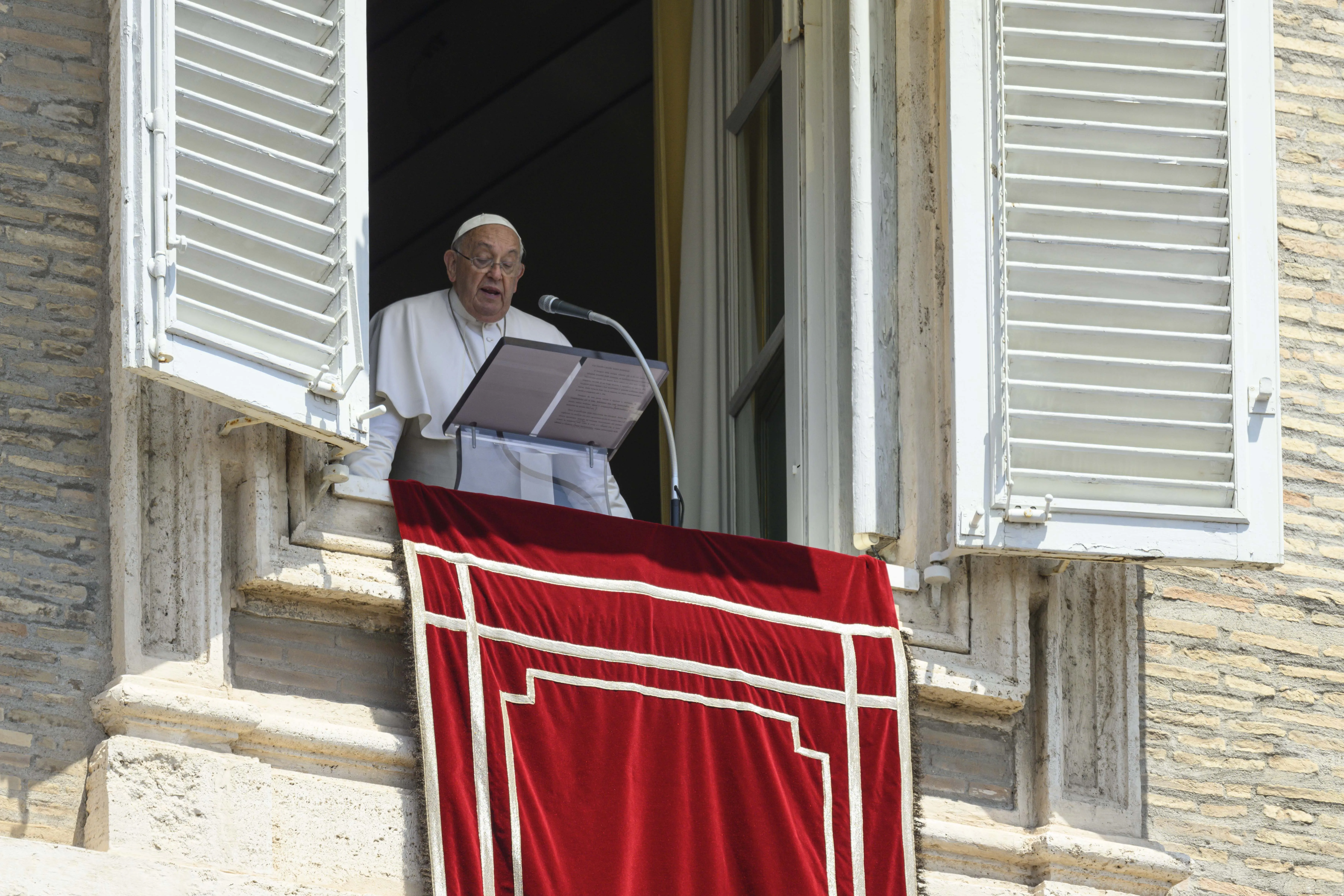 Pope Francis' brief remarks during the Angelus July 21, 2024, focused on the day’s Gospel passage from Mark, which demonstrates how rest and compassion for others go together.?w=200&h=150