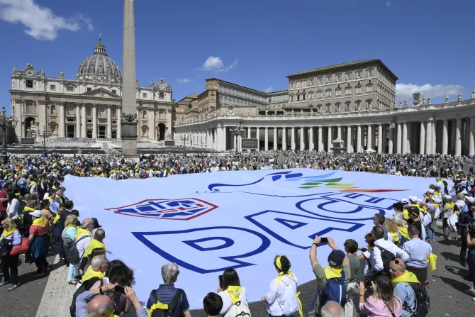 Pope Francis with members of ACLI (Italian Christian Workers' Associations)