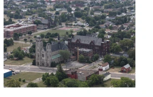 Aerial view of Buffalo, New York, with a focus on St. Ann's Roman Catholic Church (left). Credit: Library of Congress online catalog