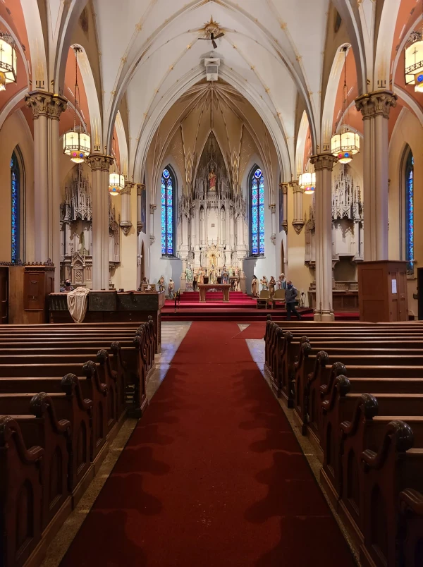 The altar of St. Boniface is viewed from the nave in Manitowoc, Wisconsin. Credit: John Maurer