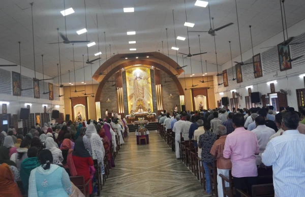 Packed St. Joseh Church of Vazhakkla, India, during Sunday Mass before the burning of the circular Nov. 3, 2024. Credit: Anto Ankara