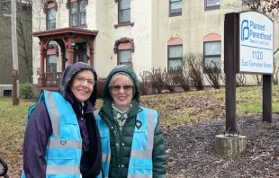 Sidewalk advocates withstand the rain to be present outside a Planned Parenthood in Syracuse, New York. Credit: Photo courtesy of Sidewalk Advocates for Life