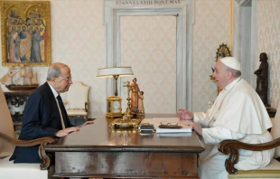 Lebanon’s President Michel Aoun meets with Pope Francis at the Vatican, March 21, 2022. Vatican Media.