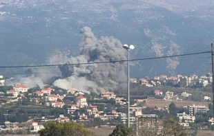 An Israeli air strike hits the town of Khiam in southern Lebanon on Wednesday, Sept. 25, 2024. Credit: Mawan Semaan/ACI MENA