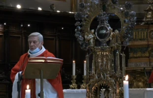 The reliquary of St. Januarius at Mass in Naples Cathedral, Italy, Dec. 16, 2021. Screenshot from canale21.it.