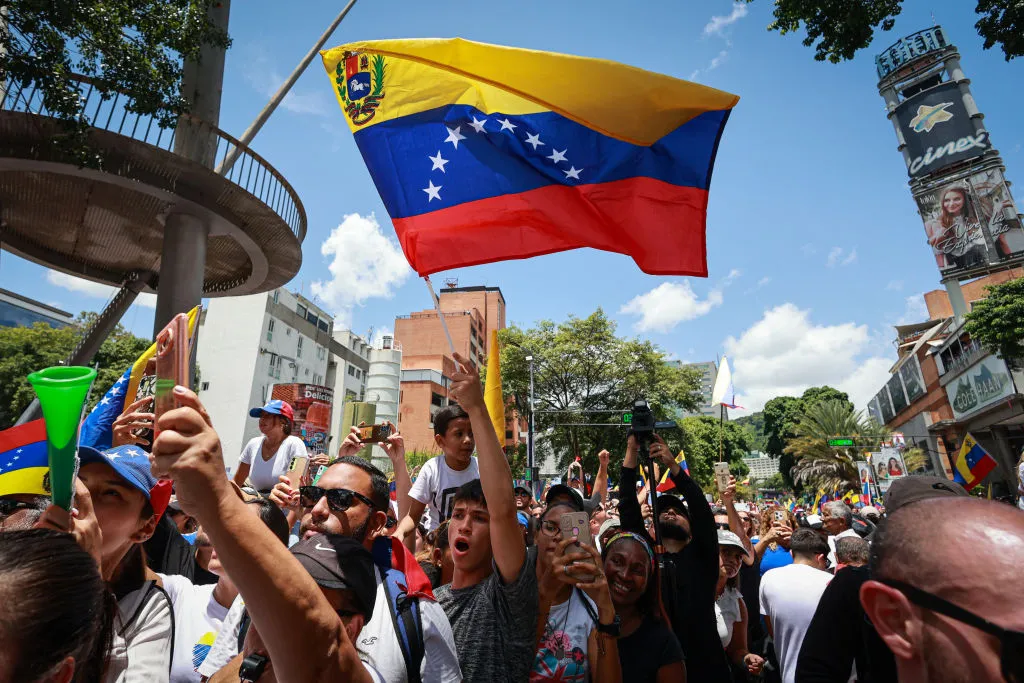 Opposition supporters attend the “Ganó Venezuela” opposition protest on Aug. 3, 2024, in Caracas, Venezuela. President of Venezuela Nicolas Maduro was declared the winner of the 2024 presidential election over his rival, Edmundo Gonzalez. The result has been questioned by the opposition and internationally.?w=200&h=150