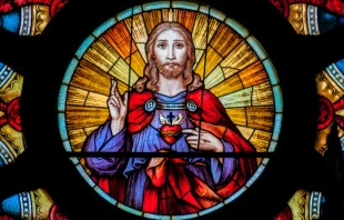 The Sacred Heart is at the center of a rose window in Santa Ifigênia Church, São Paulo, Brazil. Credit: Wilfredor/Wikimedia