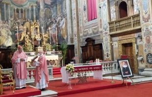 Cardinal George Pell celebrates the Mass in memory of Mother Angelica at Rome’s Church of Santo Spirito in Sassia, March 27, 2022. AG/ACI Group.