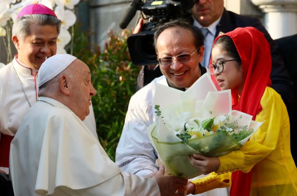 Pope Francis arrives at the Cathedral of Our Lady of the Assumption in Jakarta on Sept. 4, 2024, to meet with bishops, priest, religious, seminarians, and catechists. Credit: Daniel Ibáñez/CNA