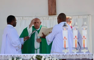 Pope Francis celebrates Mass at Sir John Guise Stadium in Port Moresby, Papua New Guinea, Sept. 8, 2024. Credit: Daniel Ibáñez/CNA