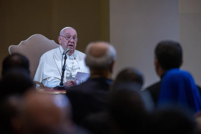 2 Pope Francis speaks to the academic community at the Pontifical Gregorian University